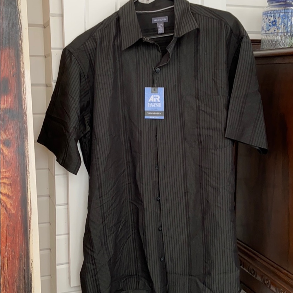 Men’s short sleeve black shirt